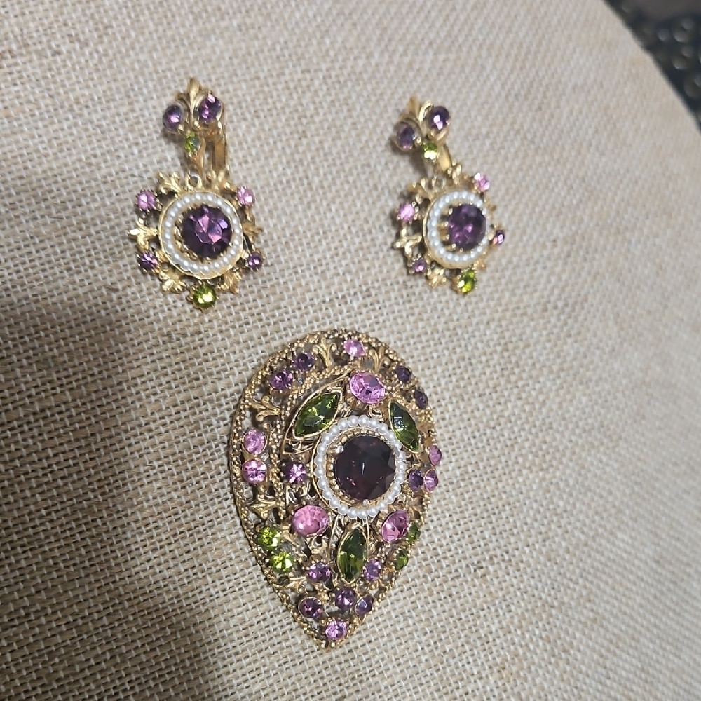 Florenza Brooch And Earring Set